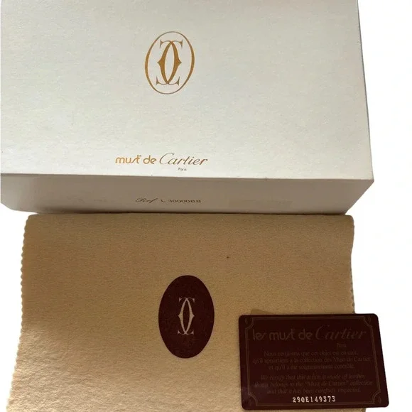 Les must de Cartier Burgundy Cosmetic Pouch Clutch Like New Condition - Picture 10 of 11